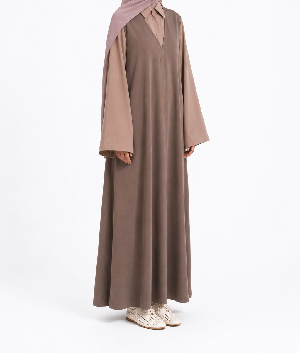 Taupe/ dark beige